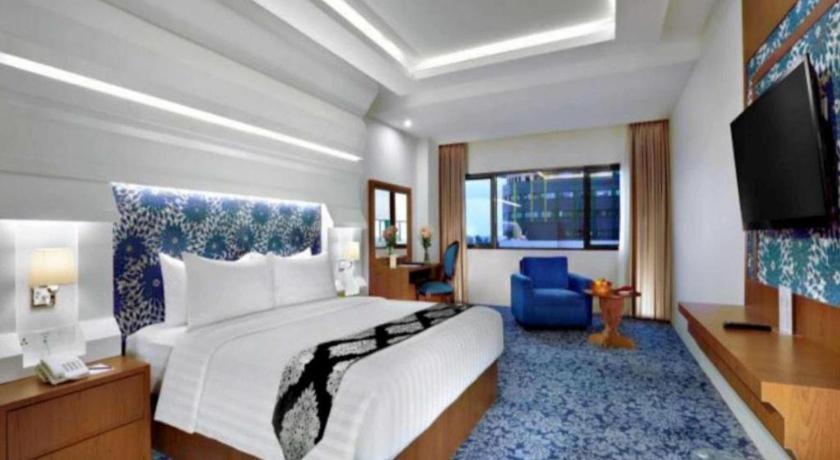 Ck Tanjungpinang Hotel And Convention Centre Exterior photo
