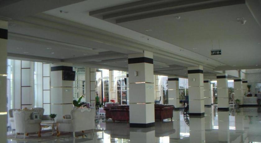 Ck Tanjungpinang Hotel And Convention Centre Exterior photo